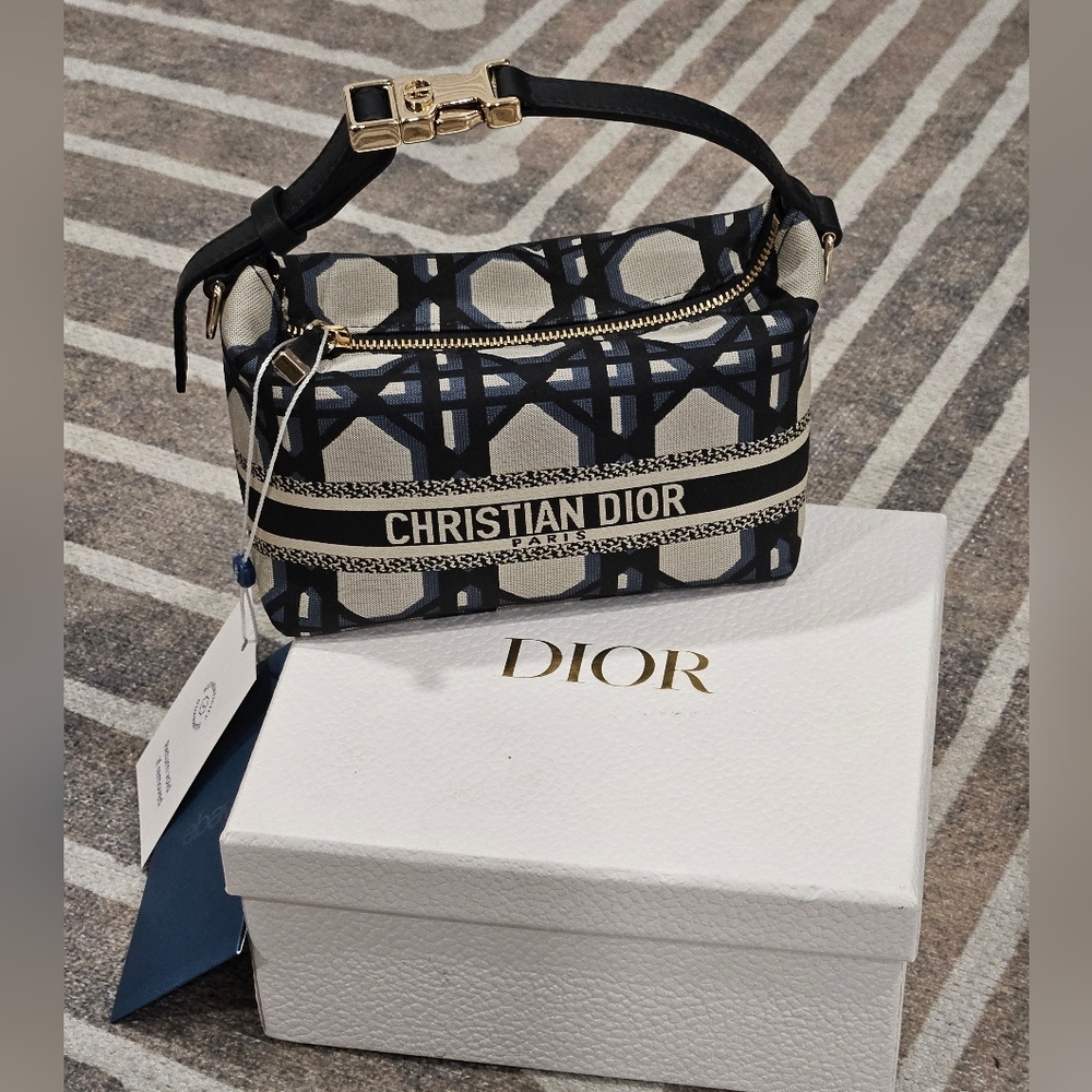 Authentic Christian Dior DiorTravel Nomad Pouch Small Blue Macrocannage Canvas - Picture 4 of 16